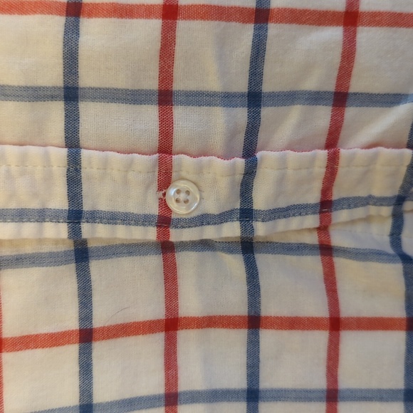 Casual Men's Short Sleeve Button Up - Picture 3 of 3